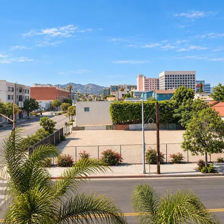 Hollywood Hotel-3