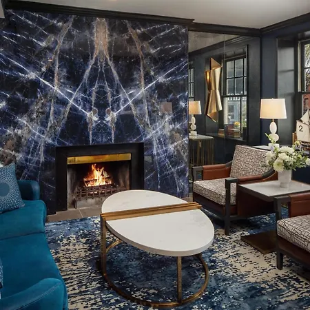 The William Fell Baltimore, Tapestry Collection By Hilton-3