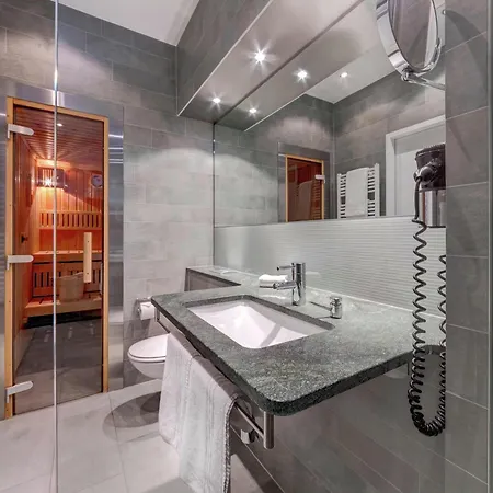 Hilton Garden Inn Stuttgart Neckarpark-3