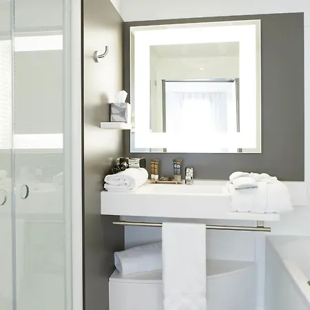 Novotel Suites Lille Europe-2