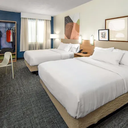 Spark By Hilton Danbury Near University-3