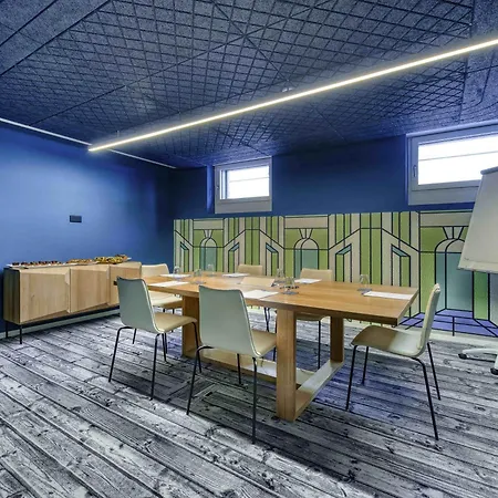 Ibis Styles Zurich City Center-3