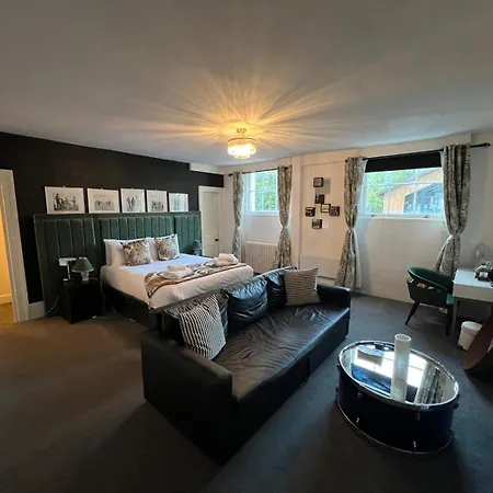 Antrobus Arms Hotel-3