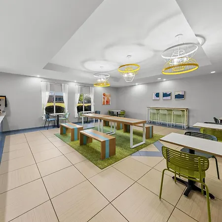 Spark By Hilton Plainfield Indianapolis Airport-2