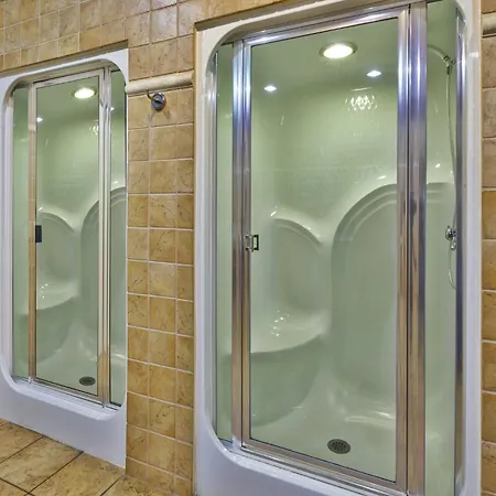 Holiday Inn Express Hotel & Suites - Belleville Area By Ihg-2