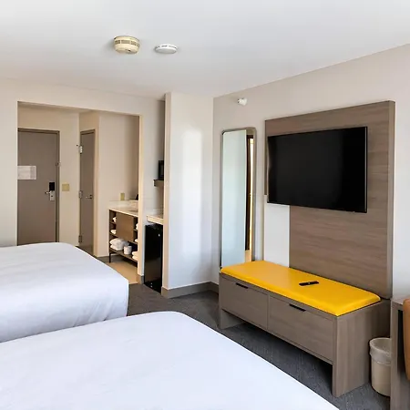 Comfort Inn Holland-2
