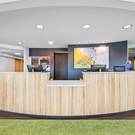 Spark By Hilton Cleveland Beachwood-2