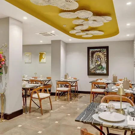 The One Alma Paris-2