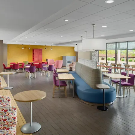 Home2 Suites By Hilton Champaign/Urbana-3