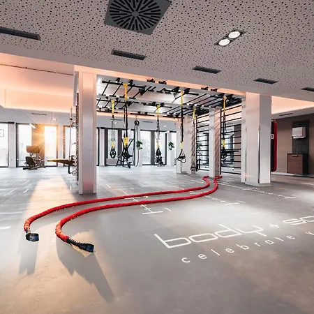 Holiday Inn Express Munich City West By Ihg-3