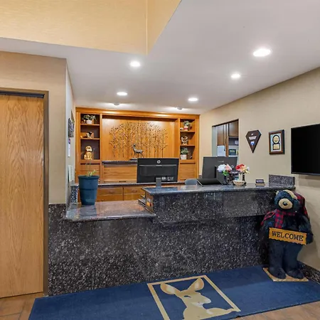 Best Western Plus Deer Park Hotel And Suites-3