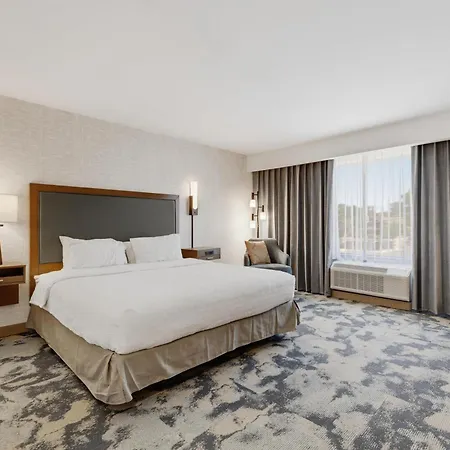 Hampton Inn By Hilton Detroit Dearborn, Mi-2