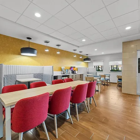 Home2 Suites By Hilton Maumee Toledo-3