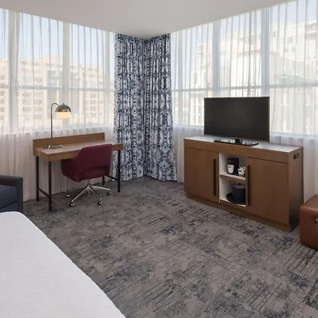Hampton Inn And Suites By Hilton Portland-Pearl District-3