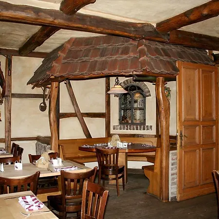 Landgasthof zur krummen Linde-3