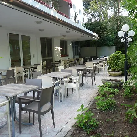 Hotel Pierre NUOVA GESTIONE-3