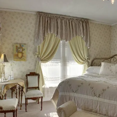 Garden House Bed And Breakfast-2