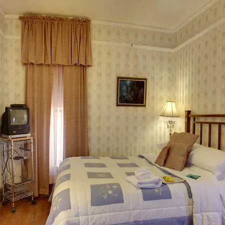Garden House Bed And Breakfast-2