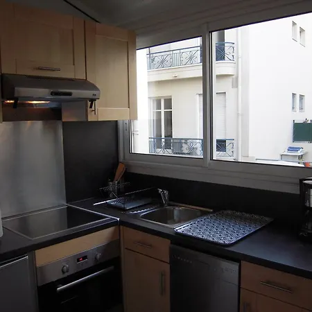 Hostel Meyerbeer - Rooms And Apartments-2
