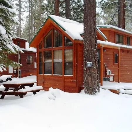 Cedar Pines Resort-2