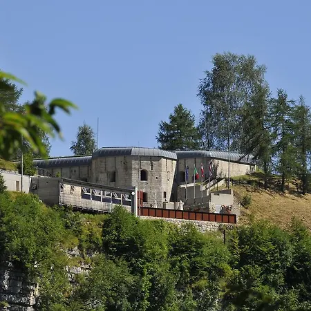 Hotel Romanda-3