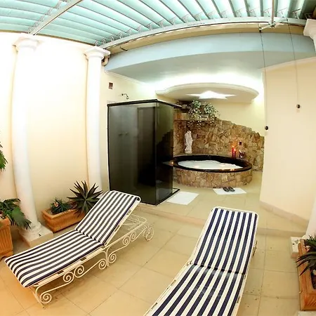 Hotel & Motel Le Baron (Adults Only)-3