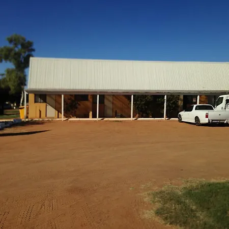 Carnarvon Caravan Park-2