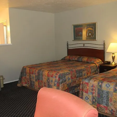 Golden Chain Motel-3
