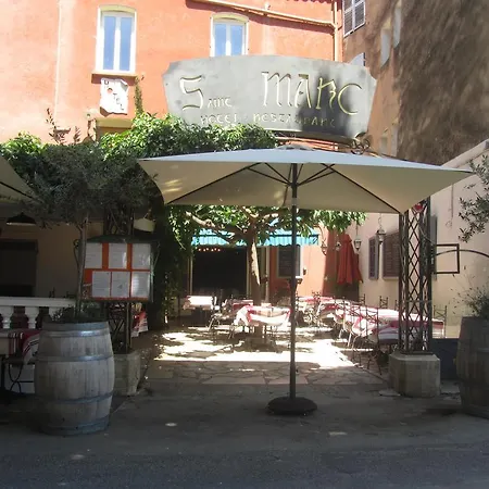 Hôtel Restaurant le Saint Marc-3