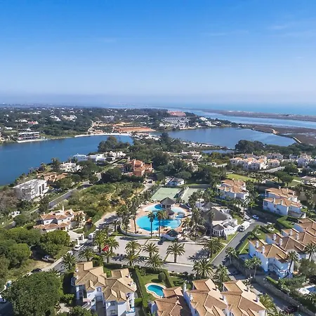 Encosta Do Lago Resort Club-3