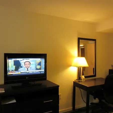 Super 8 By Wyndham Augusta-3