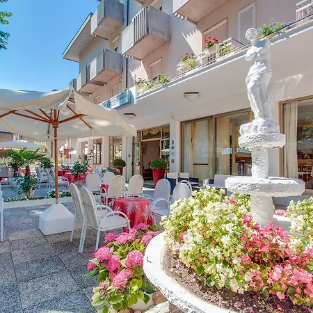 Hotel Garden - Parking Included-2