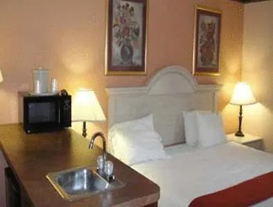 Super 8 By Wyndham Freeport-3