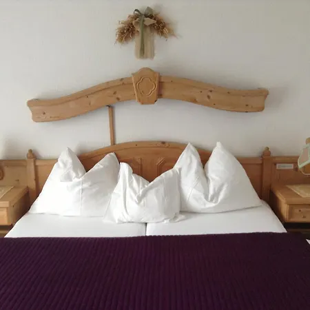 Hotel zum Toni-2