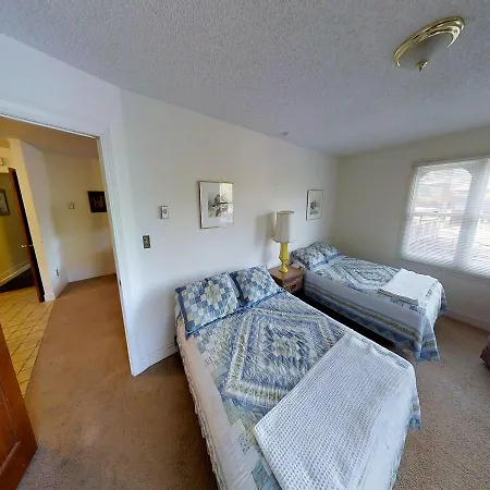 Dodgeton Creek Inn-3