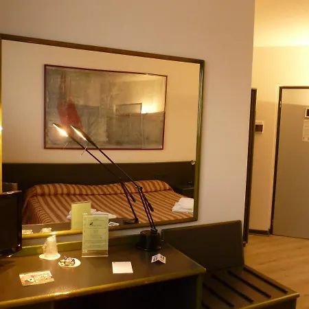 Green Hotel-2