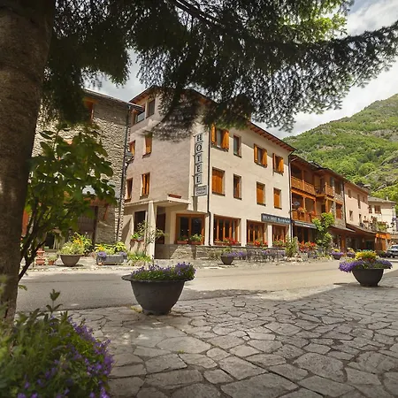 Hotel Llacs De Cardos-3