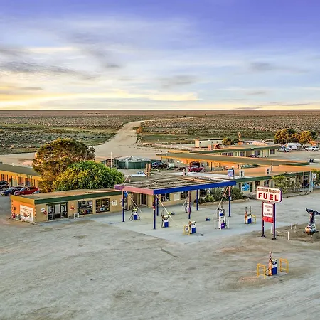 Nullarbor Roadhouse-3