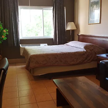 Chomedey Inn-2