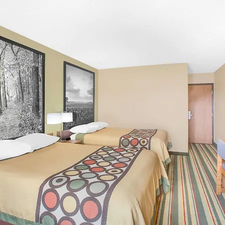 Super 8 By Wyndham Mt Pleasant-2