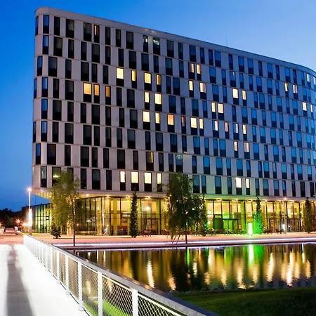 Courtyard By Marriott Vienna Prater/Messe-3