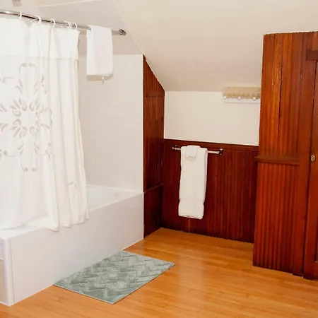 Candlebay Inn-2