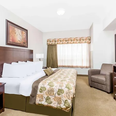 Ramada By Wyndham Olds-3