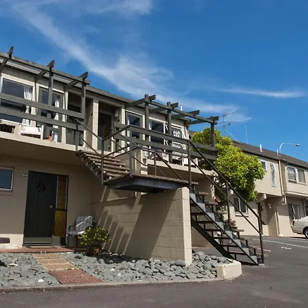 Howick Motor Lodge-3