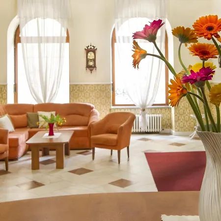 Hotel Grand-2