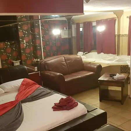 Chomedey Inn-3