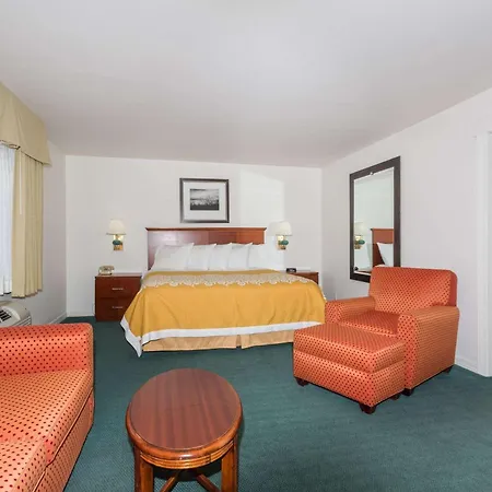 Days Inn By Wyndham Kimball-3