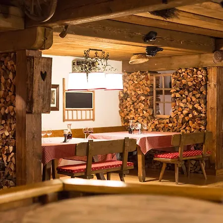 Hotel Alpenhof-3