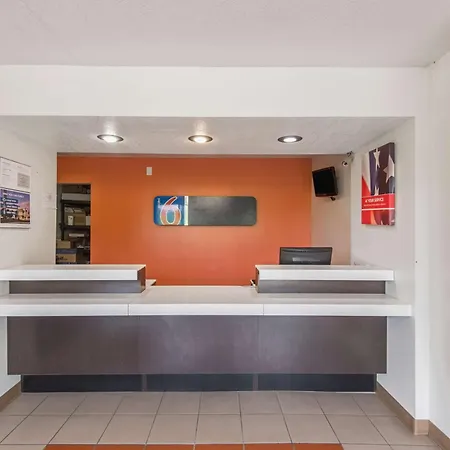 Motel 6-Overland Park, Ks-3