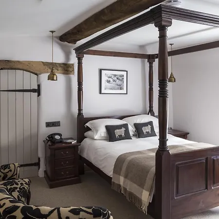Tudor Farmhouse Hotel-3